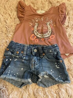Trendy Toddler Outfit with Polo paint shorts– Size 2T